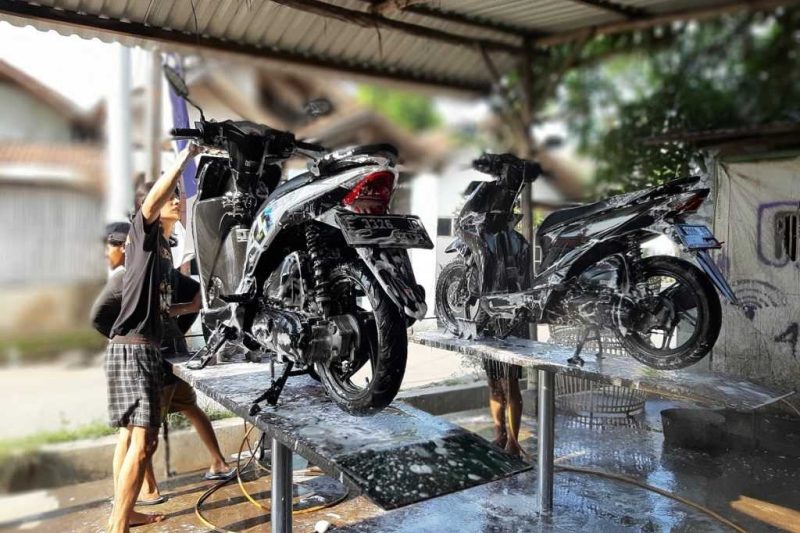 10 Tips Mengelola Bisnis Cuci Motor dengan Modal Kecil Untung Besar